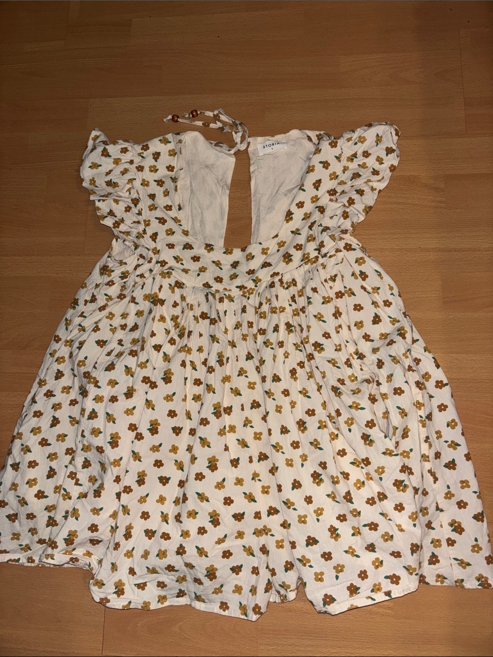 Storia floral romper square neck line small